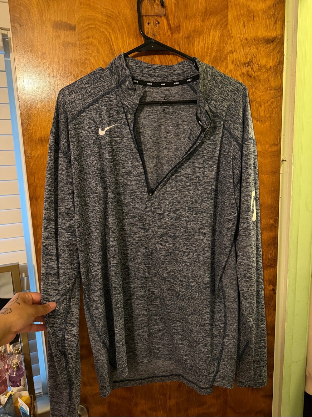 Nike women’s Heathered Dark Gray Quarter-Zip Performance Pullover